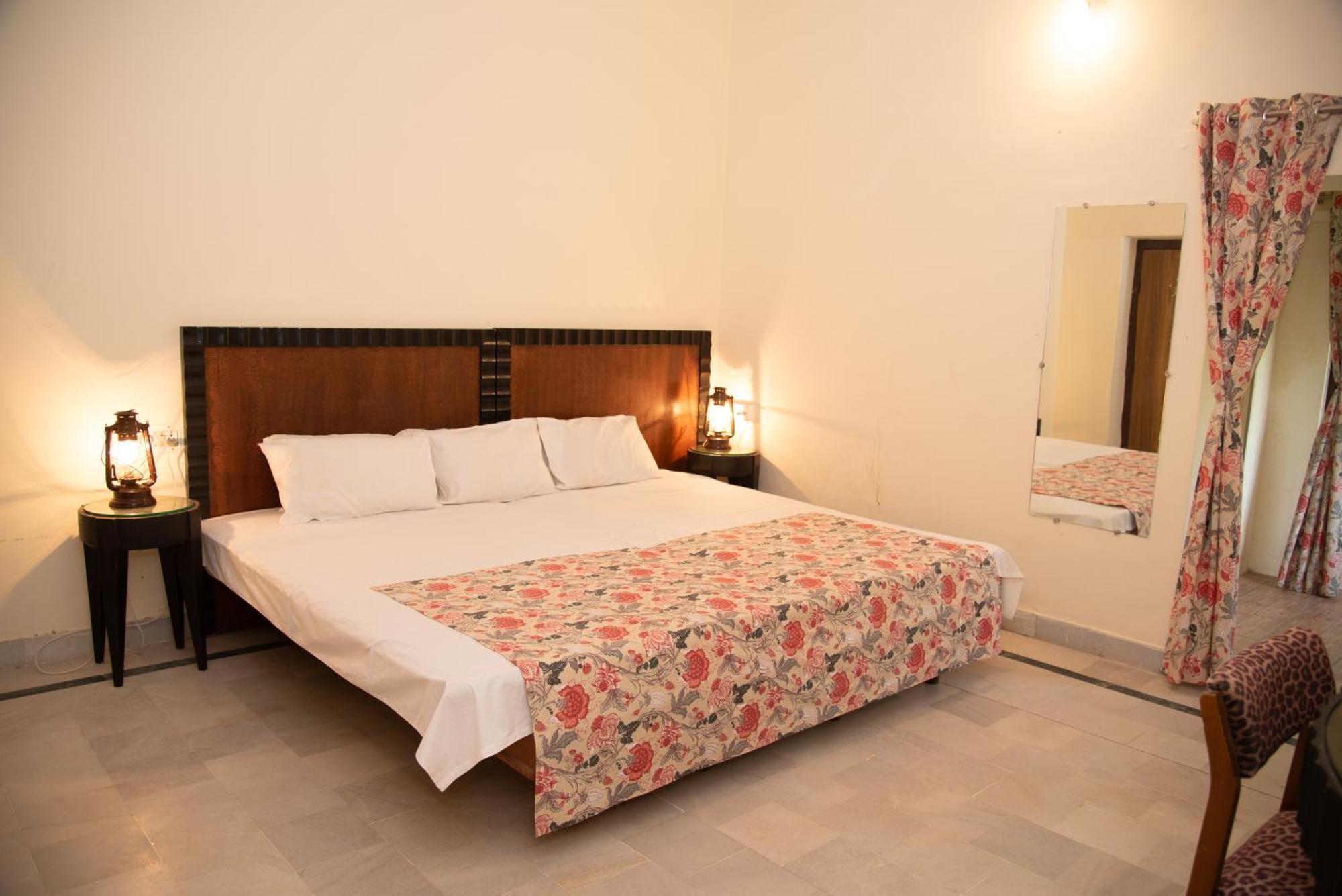Shivika Lake Hotel Ranakpur Sadri Luaran gambar